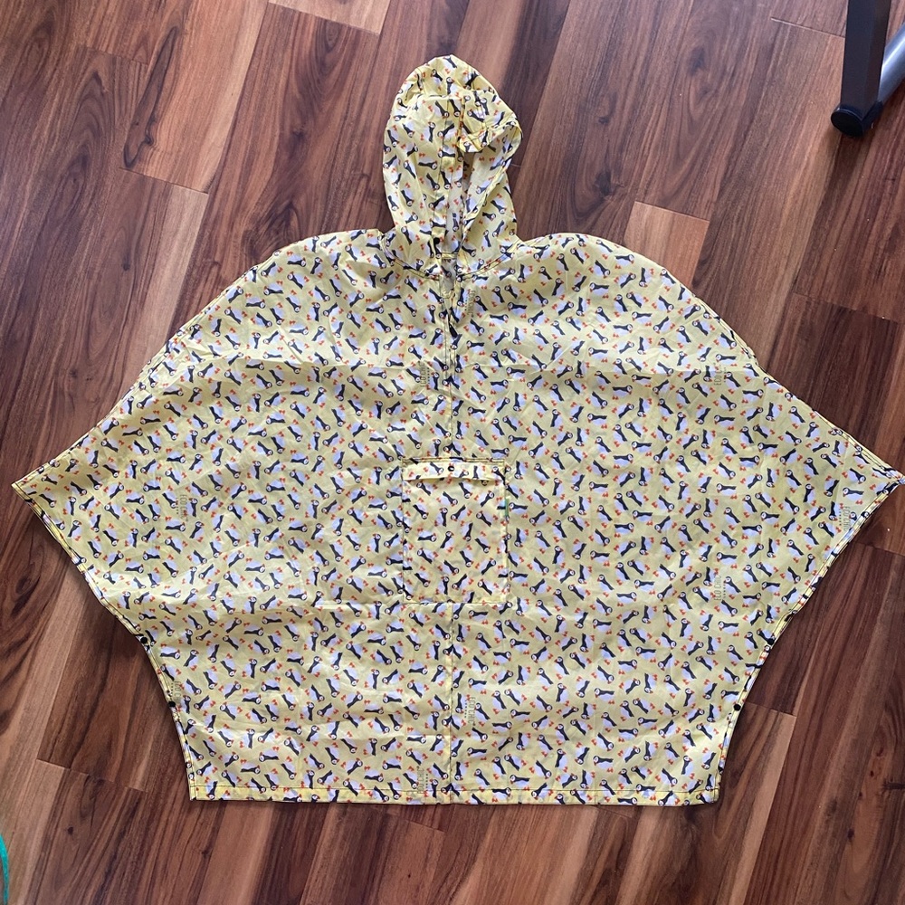 Eco chic London packable poncho puffins